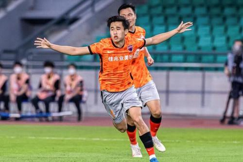  拜仁青训小将梅开二度闪耀安联  